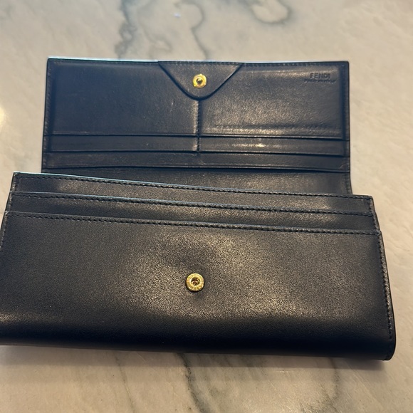 Fendi wallet - Picture 2 of 9